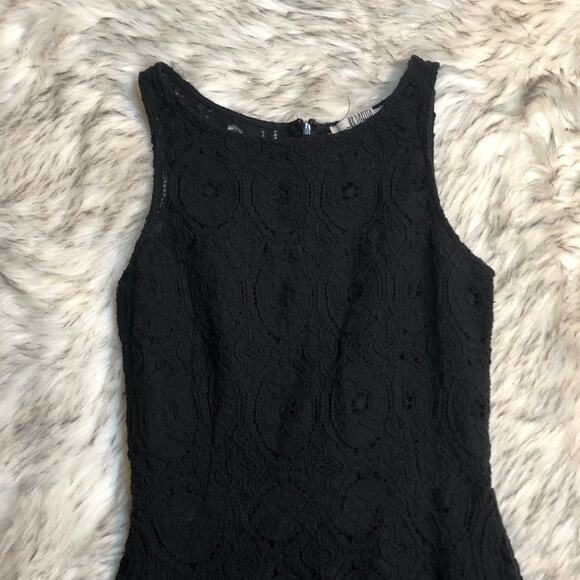 BB Dakota Sleeveless Crochet Lace Black Dress - Picture 3 of 15
